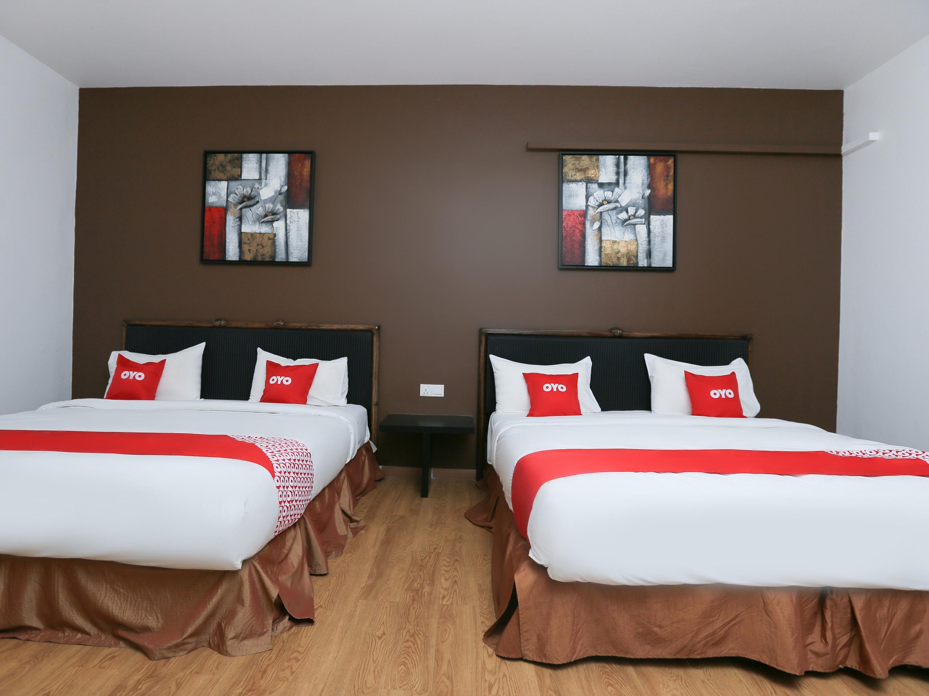 Oyo 89915 East Mount Hotel Kukup Extérieur photo