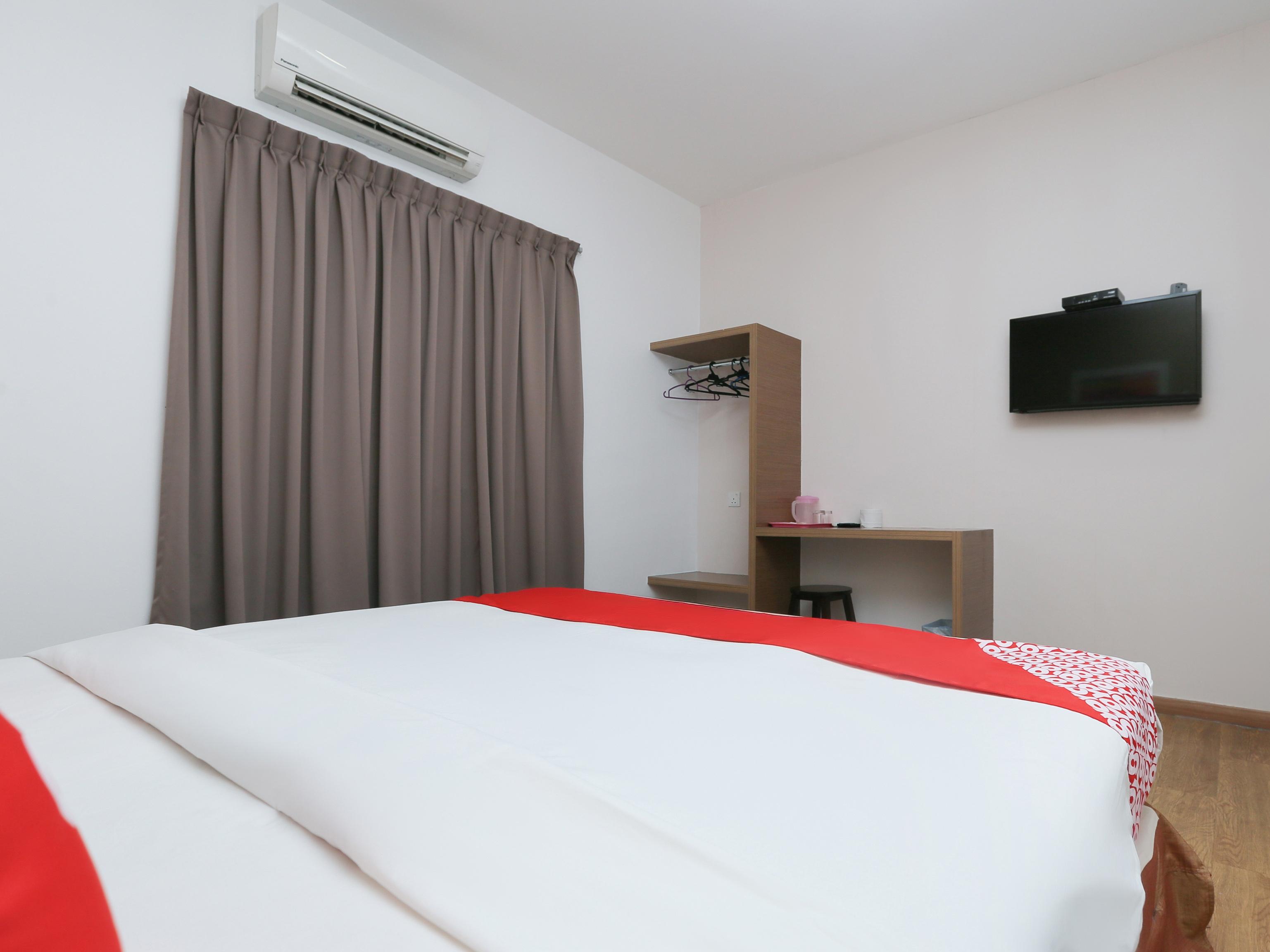 Oyo 89915 East Mount Hotel Kukup Extérieur photo