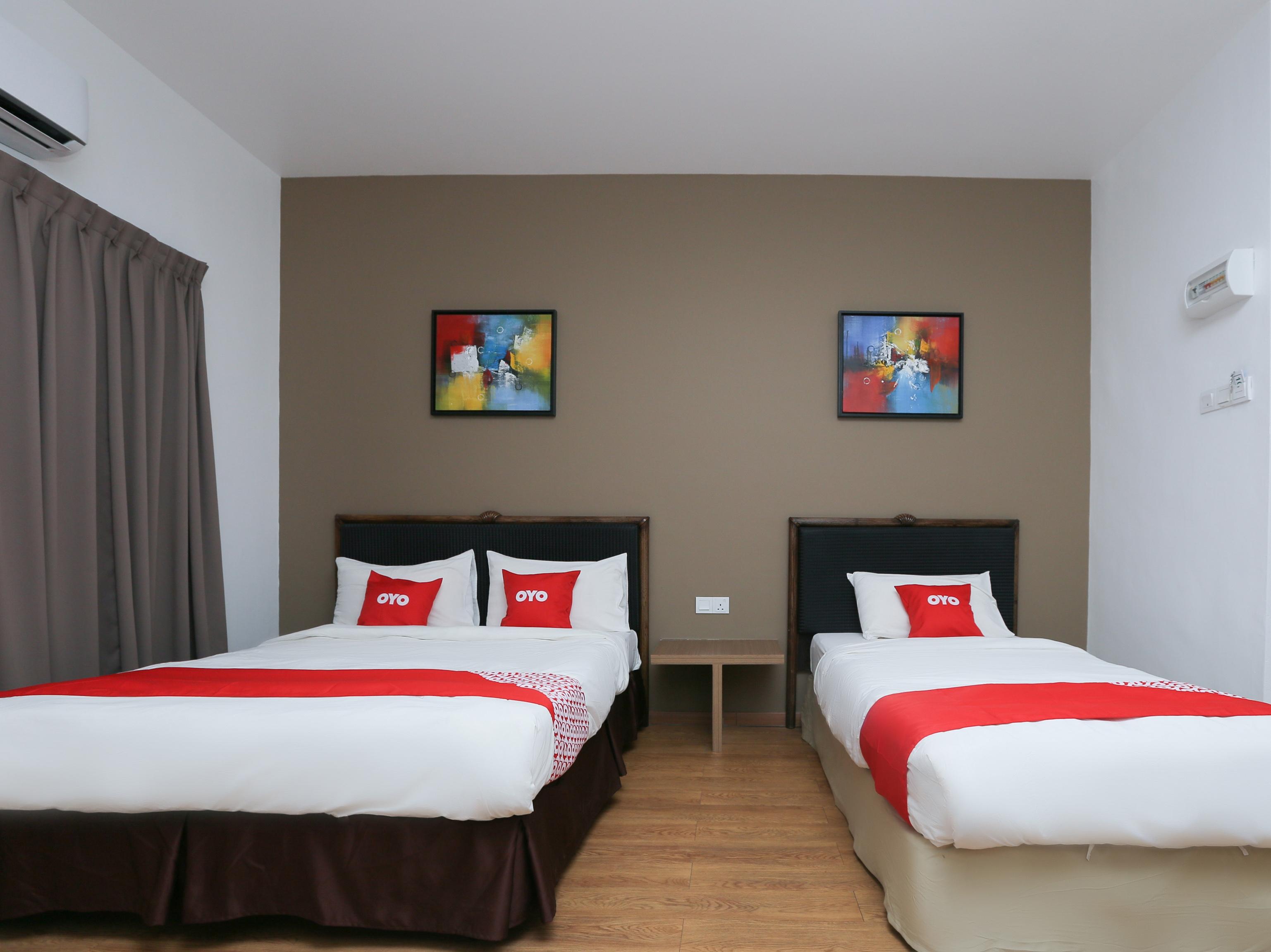 Oyo 89915 East Mount Hotel Kukup Extérieur photo