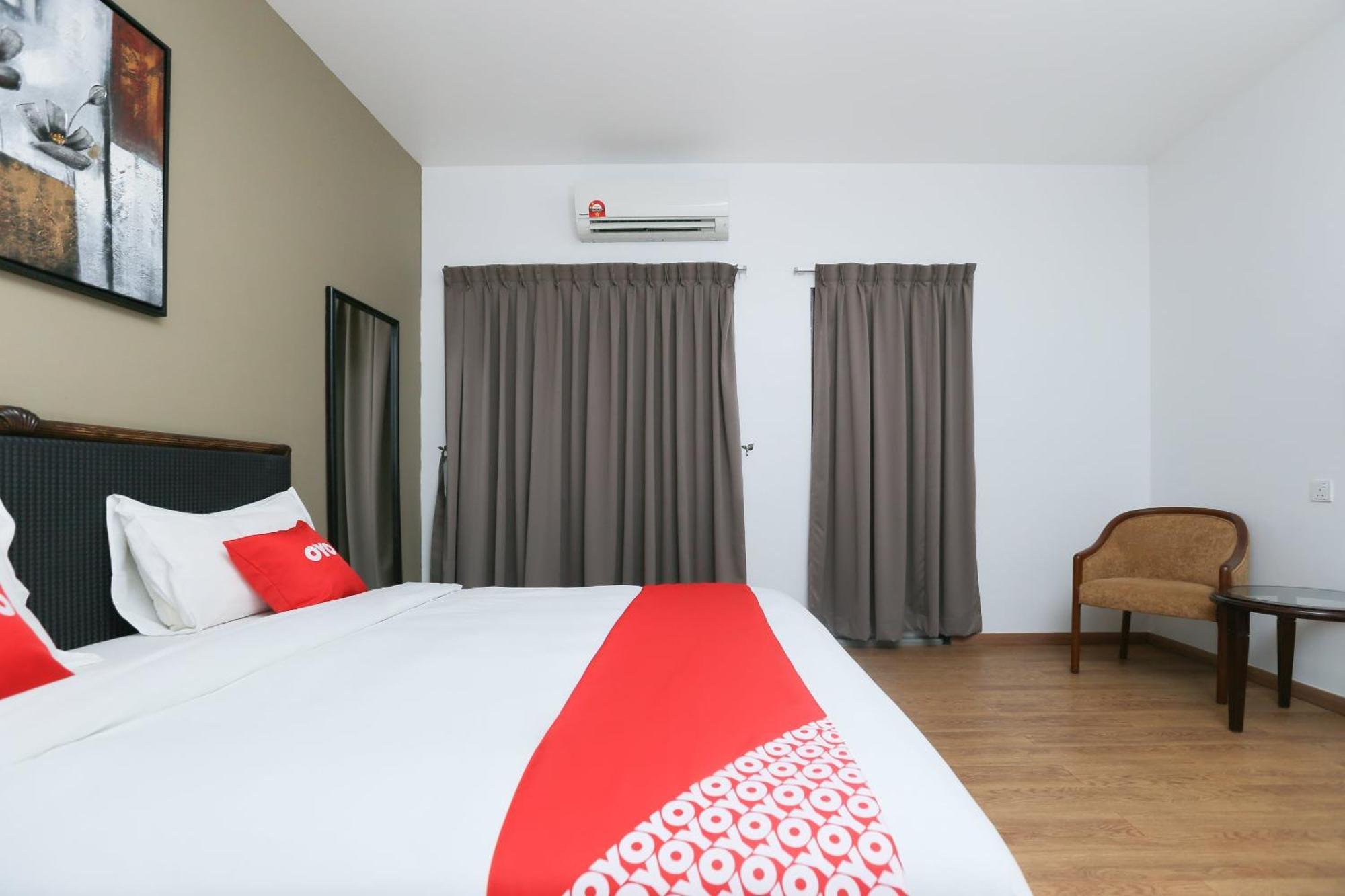 Oyo 89915 East Mount Hotel Kukup Extérieur photo