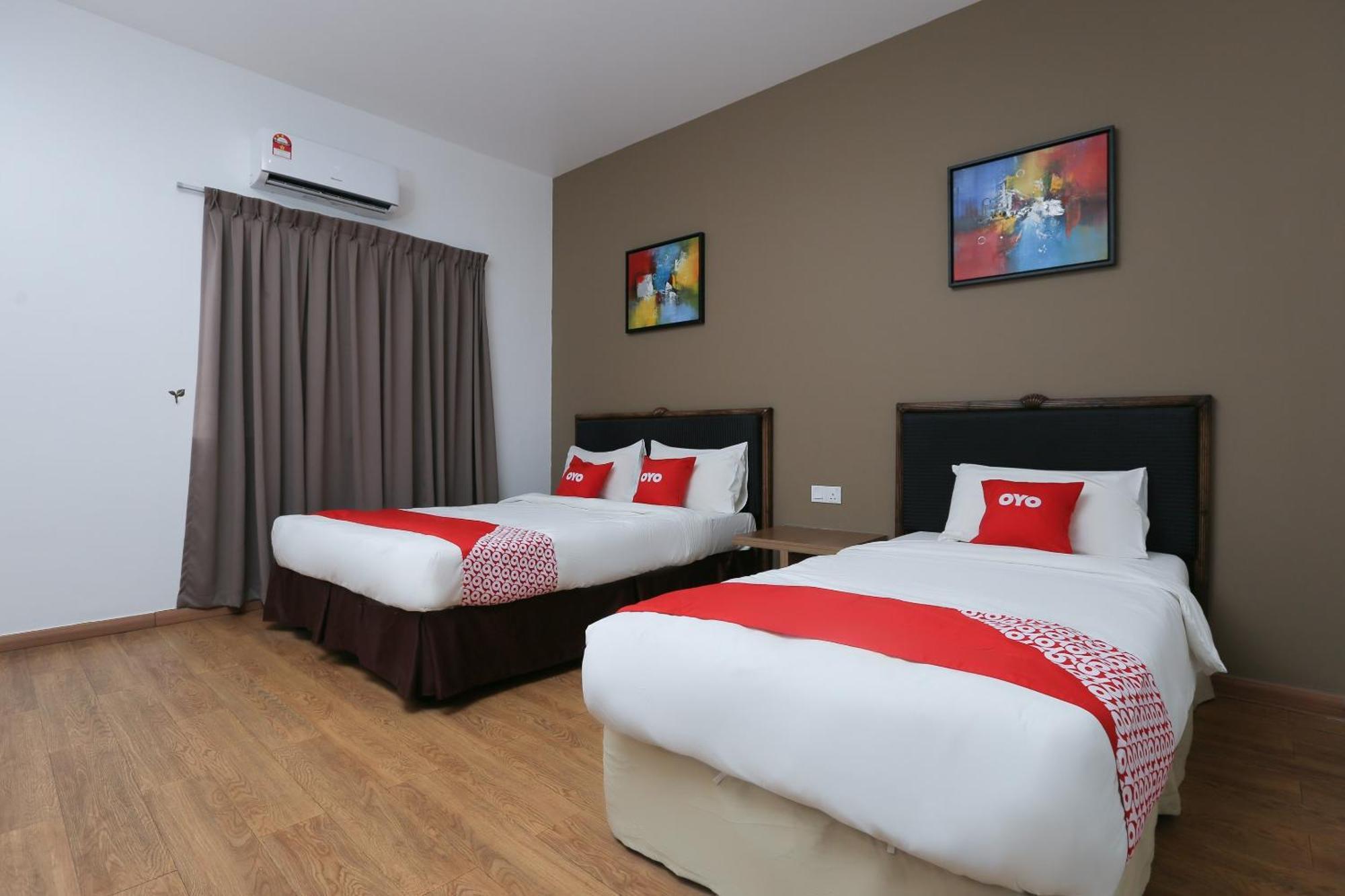 Oyo 89915 East Mount Hotel Kukup Extérieur photo