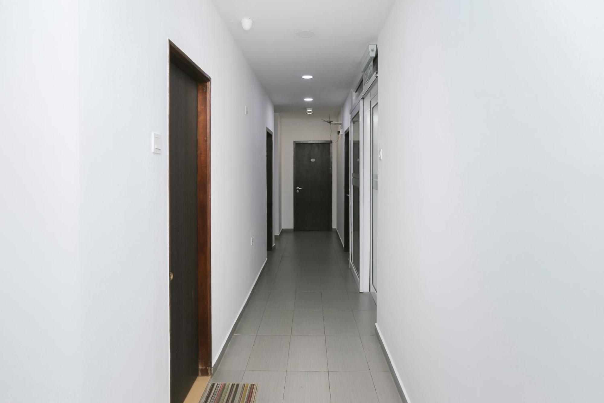 Oyo 89915 East Mount Hotel Kukup Extérieur photo
