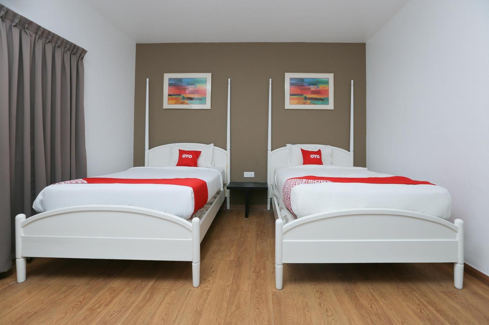 Oyo 89915 East Mount Hotel Kukup Extérieur photo